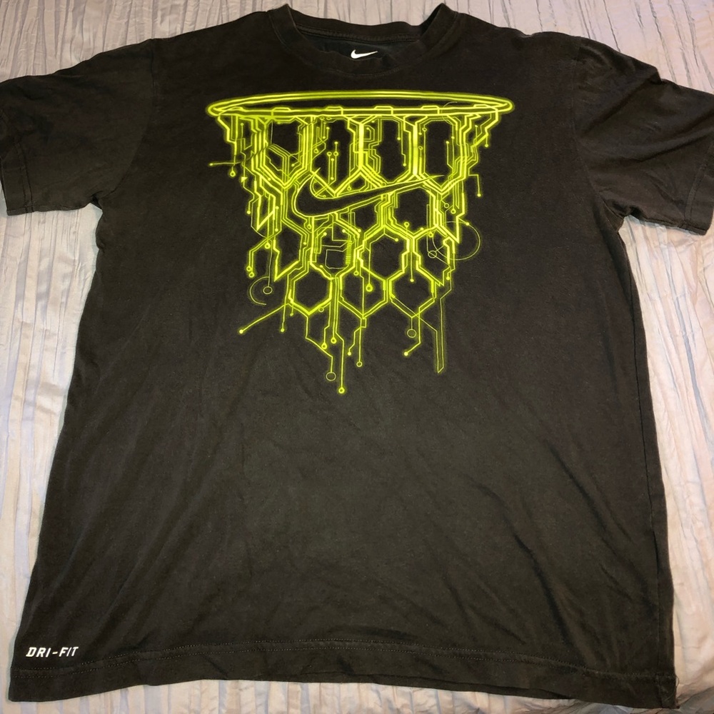 Men’s Nike TShirt